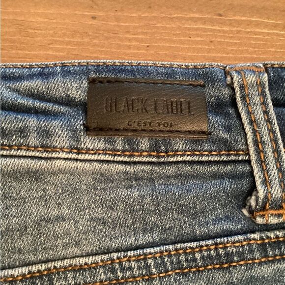 BLACK LABEL C'EST TOI SIZE LARGE DISTRESSED CUT OFF JEAN SHORTS FRAYED HEM - Picture 5 of 7